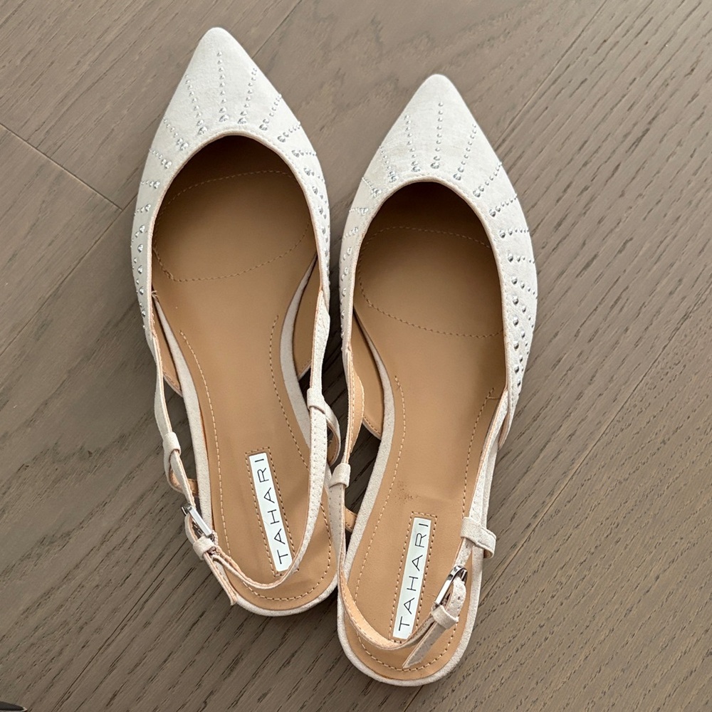 Tahari Women's Cream Pointed Slingback Flats